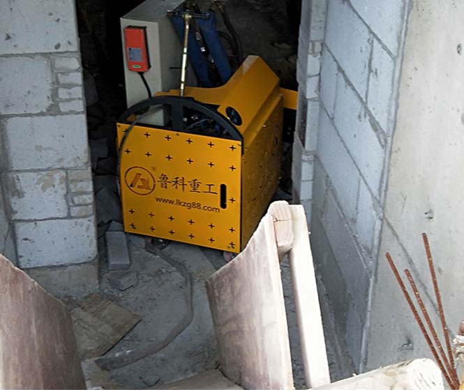 7月31日新型二次構(gòu)造柱泵廠家合作十七冶宿馬汴河麗景項目 7月31日新型二次構(gòu)造柱泵廠家合作十七冶宿馬汴河麗景項目