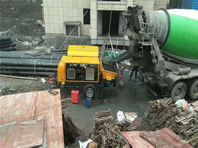 25細石混凝土泵合作中建八局合肥離子醫(yī)學(xué)中心項目 25細石混凝土泵合作中建八局合肥離子醫(yī)學(xué)中心項目